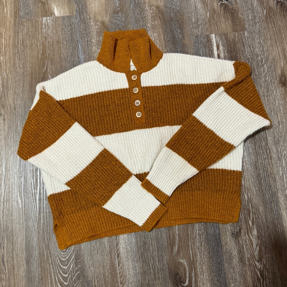 SO brand knit sweater (juniors)